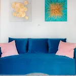 Downtown Apartment Boutique - Blue & Pink