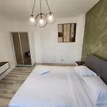 Grand Apartment In Great Location Rosetti