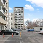 Mido Park Apartment With Private Parking & Self Check-In