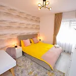 Bucharest Apartment - Private Parking
