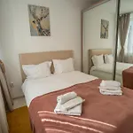 Downtown, Ideal For Longer Stays, Family Friendly Apartment - Nb73A