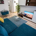 Downtown, Close To Old Town, Family Friendly - Ivo10
