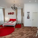 Downtown Central University Apartament - Cal1