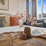 Rentforcomfort Penthouse Romana