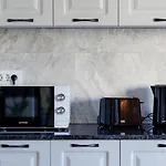 The Corner Luxe Apartment
