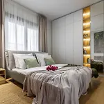 Holt Luxury Piata Romana 2Br Urban Sanctuary