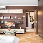 Studio 37 By Mrg Apartments