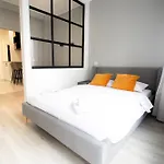 Calea Victoriei 208, Old Town Bucharest Apartment