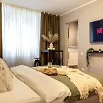 Charming Studio With Parking - The Perfect Getaway
