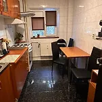 Cozy Flat Near The City Center