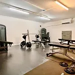 Mima Comfort, Free Guarded Private Parking And Gym