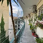 Lucomi\'S Apartment