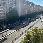 Robert\'S Apartment