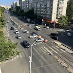 Robert\'S Apartment