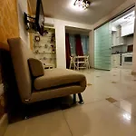 Central 2Br Apartment With Balcony - Italian Church & City View