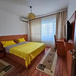 Cosy Apartment Close To City Center With Parking Lot