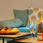 Quito Apartment - Stylish & Quiet