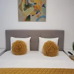 Hils Pallady Apartament Lyly