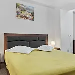 Lina Hotel