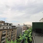 Deluxe Skyline Retreat Studio - Old Town Bucharest
