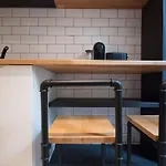 Retro Midtown Apartment