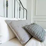 Amazing Location - Superb View - Old Town