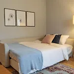 Good Vibes Central Apartment