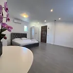 Bucharest Center Villa By Acme Rent