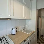 Luxury Studio Near University Square