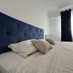 Lake View Aparthotel