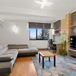 Baneasa Lake Large And Cozy Apartment