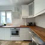 Old Town Overlooking - Vibrant 2Br Apartment