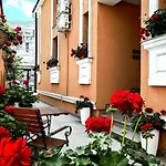 Bucur 9
