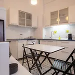 Apartament Burghez