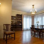 Apartament Burghez