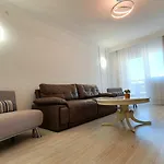 Central Unirii Downtown Apartment 1
