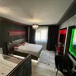 Nubia Studios & Spa