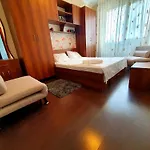 Parliament 1Br Apartment W Self Check In