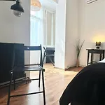 Retro Apartment On Puccini Street, Floreasca