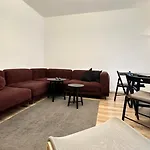 Retro Apartment On Puccini Street, Floreasca