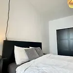 Retro Apartment On Puccini Street, Floreasca