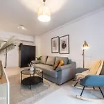 Central Address Apartment 112B4