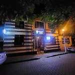 Karma Caffe&Rooms