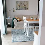Urban Nest - Luxe Hideaway In Belvedere