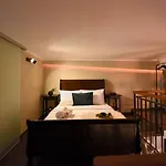 Regina Elisabeta Duplex-Style Studios: Cozy Haven In The City Center