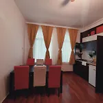 Unirii Guest