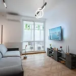 Central Aesthetic Apartment