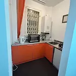 Ultra-Central Spacious Apartment Near Old Town