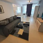 Green Apartment