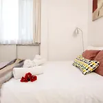 Lovely Victoriei Studio
